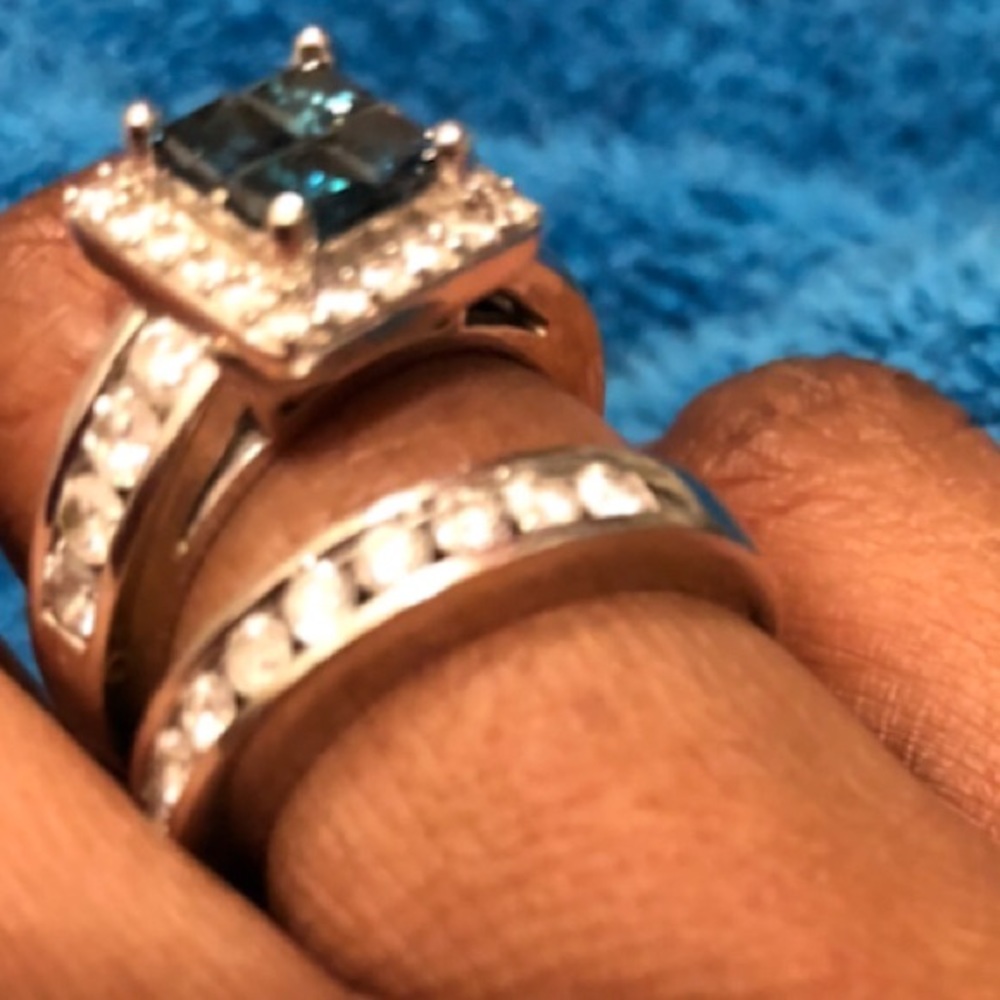 GORGEOUS WEDDING SET💙💙 - Picture 6 of 6